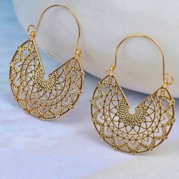 14k gold plated Bohemian Gold Basketweave Filigree Hoop Earrings - Picture 2 of 3